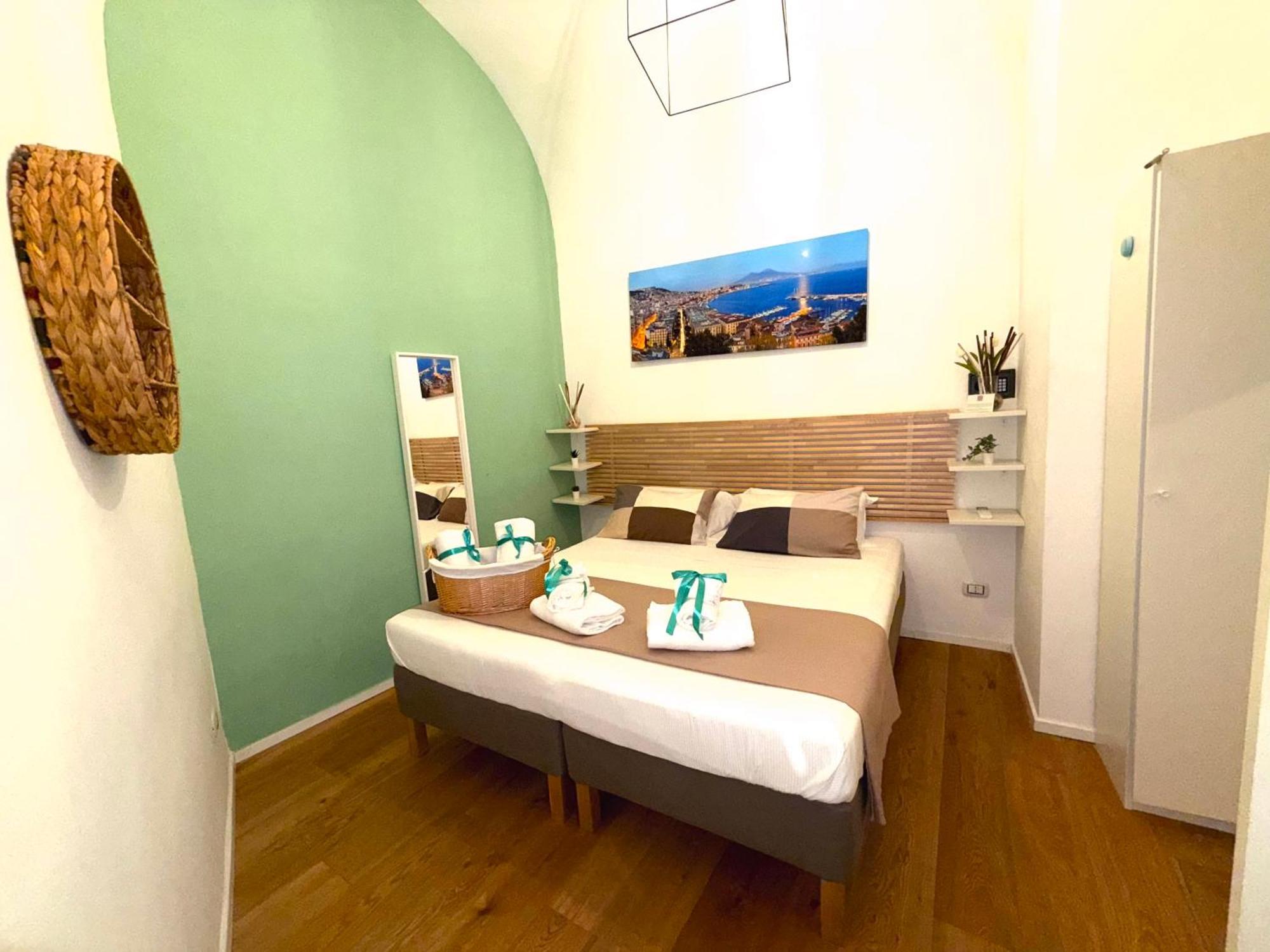 Fiftythree House - In The Heart Of * Napels